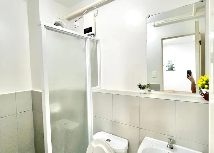 2 Bedroom Fully-furnished Good For 5-6pax By Gerra At Urban Deca Homes Banilad 3* 만다웨 시