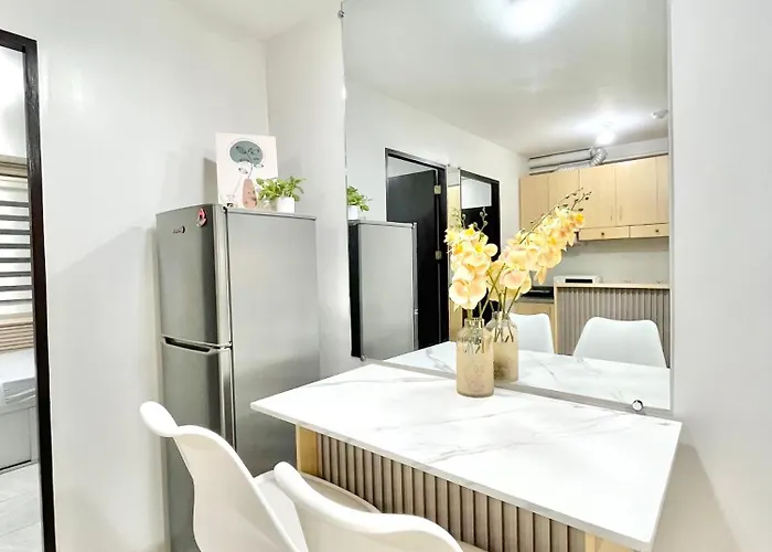 2 Bedroom Fully-furnished Good For 5-6pax By Gerra At Urban Deca Homes Banilad 3* 만다웨 시