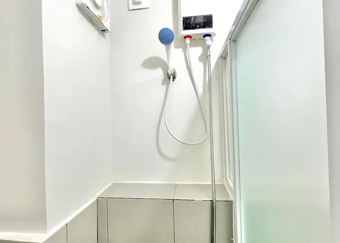 아파트호텔 2 Bedroom Fully-furnished Good For 5-6pax By Gerra At Urban Deca Homes Banilad