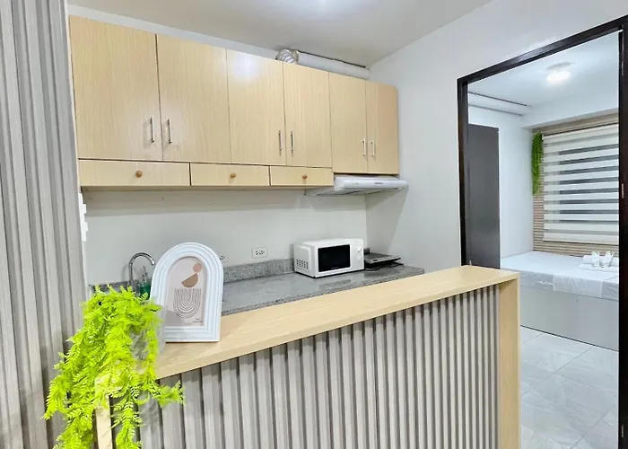 2 Bedroom Fully-furnished Good For 5-6pax By Gerra At Urban Deca Homes Banilad 3* Mandaue City