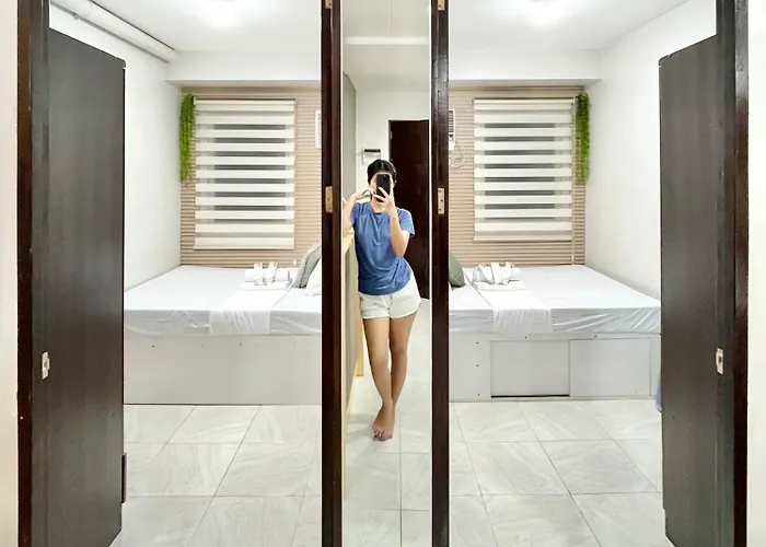 2 Bedroom Fully-furnished Good For 5-6pax By Gerra At Urban Deca Homes Banilad 3*