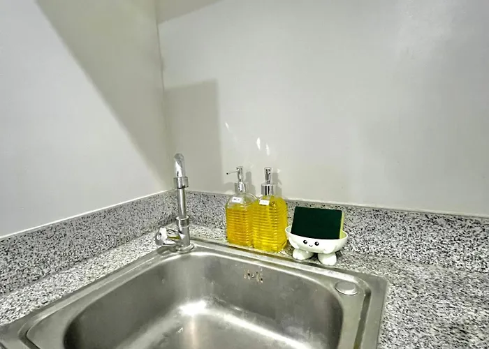 2 Bedroom Fully-furnished Good For 5-6pax By Gerra At Urban Deca Homes Banilad Leilighetshoteller Mandaue City