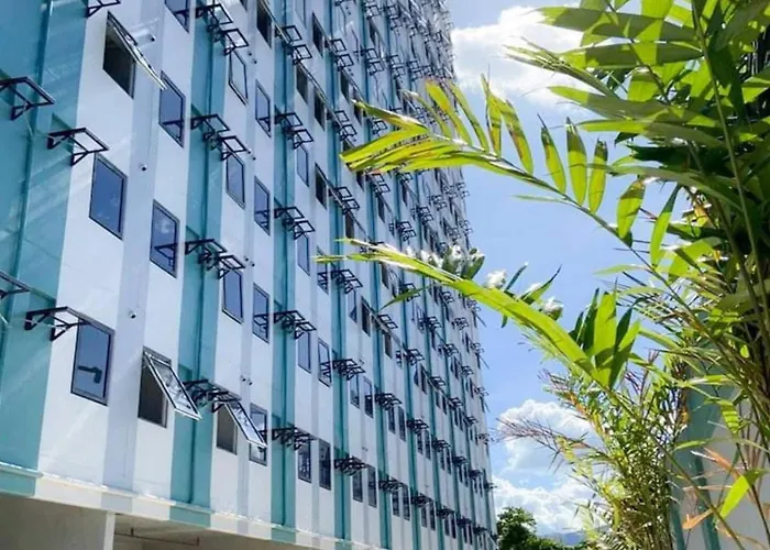 아파트호텔 2 Bedroom Fully-furnished Good For 5-6pax By Gerra At Urban Deca Homes Banilad 3*