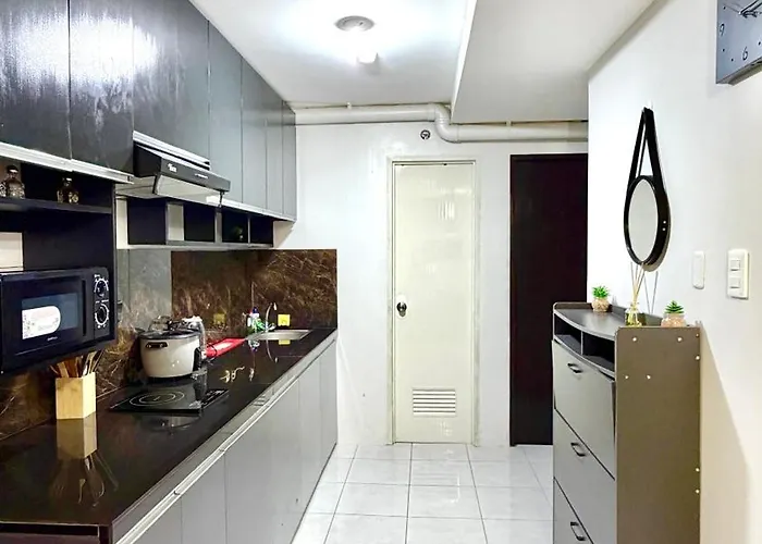 2 Bedroom Fully-furnished Good For 5-6pax By Gerra At Urban Deca Homes Banilad 3*