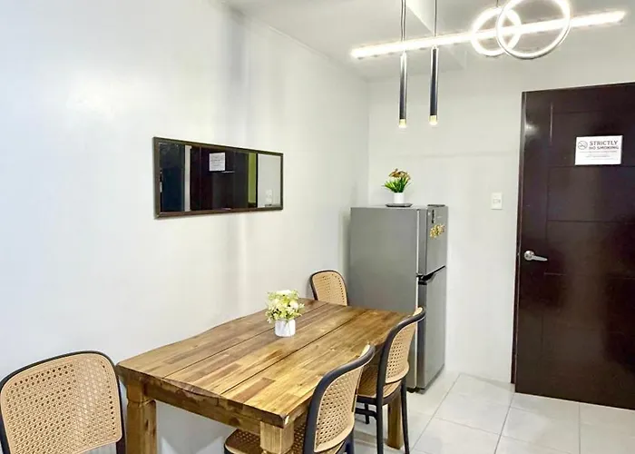 2 Bedroom Fully-furnished Good For 5-6pax By Gerra At Urban Deca Homes Banilad 만다웨 시