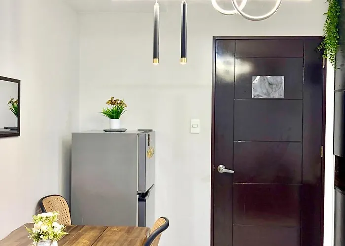 아파트호텔 2 Bedroom Fully-furnished Good For 5-6pax By Gerra At Urban Deca Homes Banilad