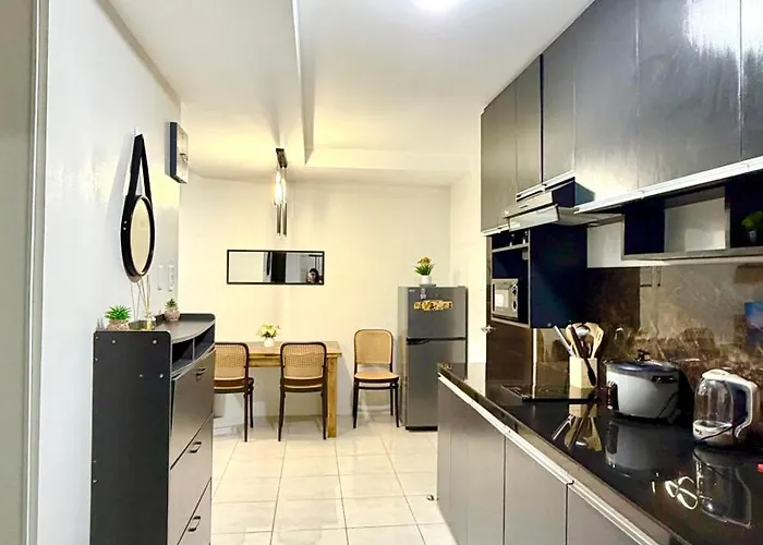 2 Bedroom Fully-furnished Good For 5-6pax By Gerra At Urban Deca Homes Banilad 만다웨 시