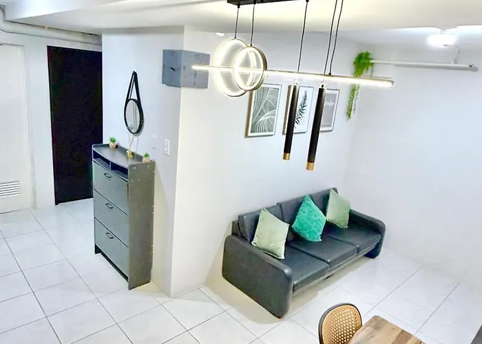 2 Bedroom Fully-furnished Good For 5-6pax By Gerra At Urban Deca Homes Banilad 아파트호텔
